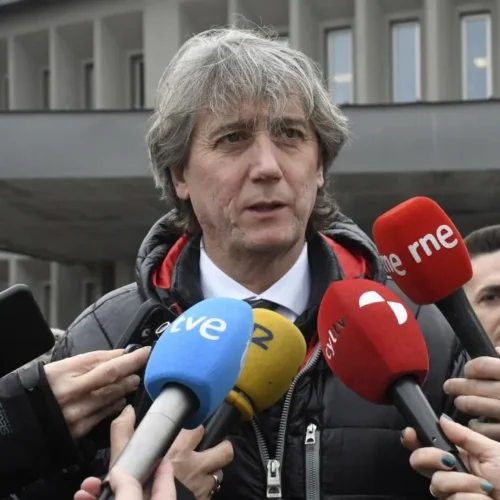 El PSOE de Castilla y León y el de Castilla-La Mancha piden «autocrítica» a Ferraz tras las debacles electorales de Extremadura y Aragón