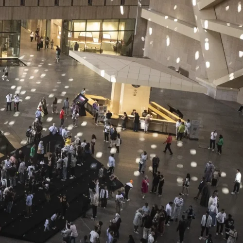 Finaliza la restauración de una estatua de Ramsés II tras unirse sus dos mitades