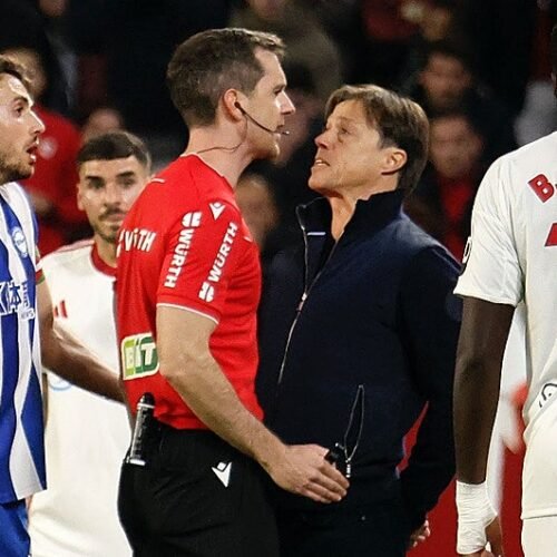 Almeyda, expulsado y presa de los nervios y la impotencia ante el arbitraje de Iosu Galech