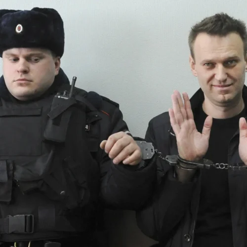 Navalni murió envenenado con una toxina letal presente en ranas venenosas, según una investigación de varios países europeos