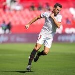 Almeyda cierra la puerta a la renovación automática de Azpilicueta