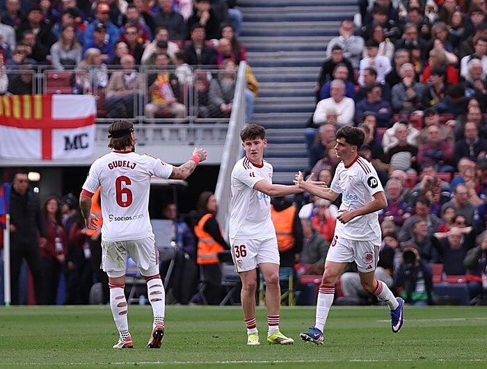 Barcelona – Sevilla, las notas de los jugadores: Sólo Oso dio la talla ante el líder
