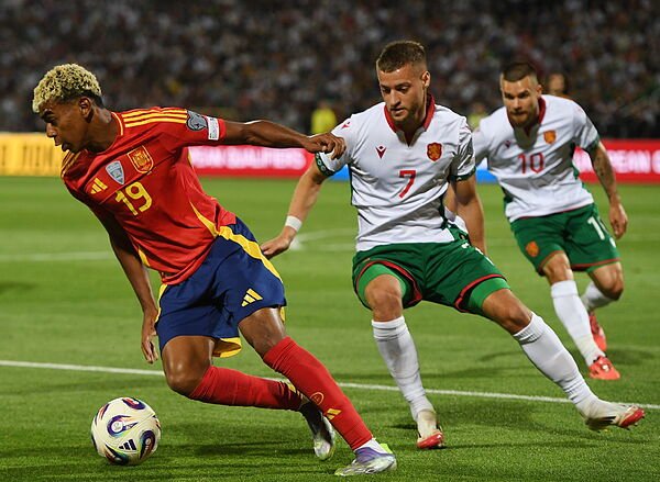 Las televisiones comerciales dicen basta: Mediaset, Atresmedia y UTECA instan a RTVE a través de un requerimiento formal al cese inmediato de la comercialización publicitaria «sin límites» del Mundial  2026