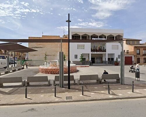 Muere un joven de 28 años en Chauchina (Granada) atropellado por un autobús tras atacar con un hacha al conductor