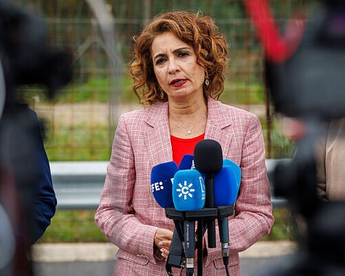 Montero se despide ya del Consejo de Ministros y Sánchez ultima un cambio en el Gobierno tras perder a su número dos durante ocho años