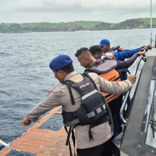 La española que perdió a sus familiares en un naufragio en Indonesia declara en el juicio: «No socorrieron a mis hijos ni a mi marido»