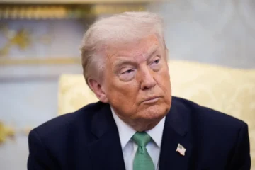 Trump suspende una ley aprobada hace más de 100 años para intentar bajar el coste de la gasolina