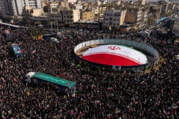 El adiós a Larijani: las imágenes del funeral del político iraní asesinado por Israel