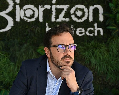 El negocio (casi) invisible pero muy real de Biorizon: microalgas para defender al campo del cambio climático