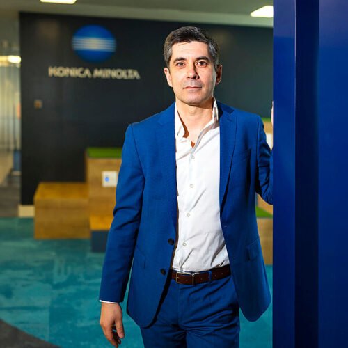La reinvención de  Konica Minolta ante la «dictadura del todo digital»: «Se imprime menos, pero mejor»