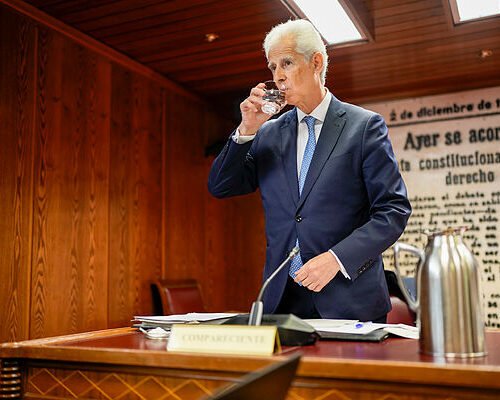 Lora se llevó a una reunión de la Sepi para rescatar Duro Felguera al comisionista Vicente Fernández aunque llevaba un año cesado