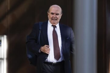 El histórico socialista andaluz Gaspar Zarrías declara que pagó 16.000 euros a la ‘fontanera’ Leire Díez para buscar el vínculo entre Villarejo y el caso ERE, que nunca apareció