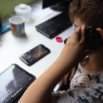 La UE presenta su ‘app’ gratuita para verificar la edad de los menores en las redes y anuncia «tolerancia cero» con las plataformas