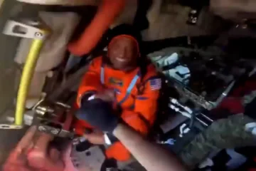 Misión Artemis II: sale a la luz el vídeo de la apertura de la nave Orión tras el amerizaje en el Pacífico