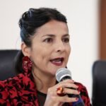 Medio centenar de países se unen para salir de los combustibles fósiles en pleno ‘shock’ petrolero: “Nos jugamos la soberanía”