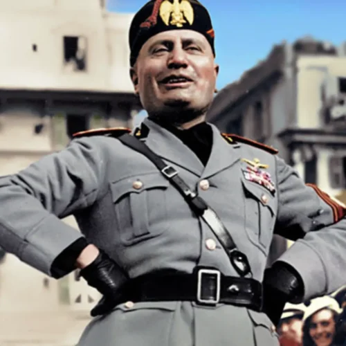 La caída de Mussolini: de dictador a ser fusilado con su amante y colgado boca abajo ante el pueblo