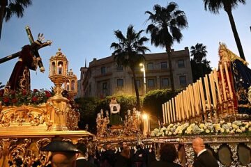 El Encuentro de Almería, uno de los momentos más emocionantes de la Semana Santa andaluza