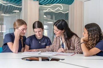 Las cinco claves de Dukes Education para acompañar a los adolescentes en la elección de su futuro