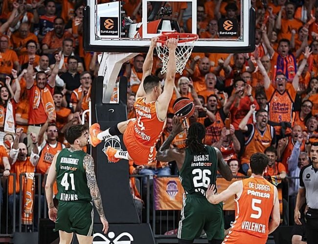 Un heroico Valencia alcanza la primera Final Four de su historia