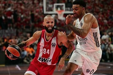El Olympiacos deja al Madrid sin corona
