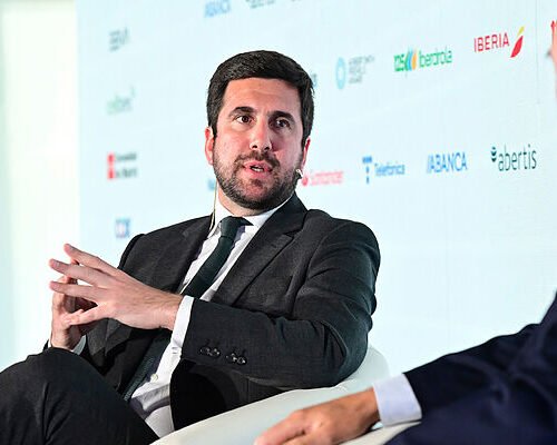 Andbank España no teme a Florentino Pérez y concede finalmente el aval a Riquelme para pelear por el Real Madrid
