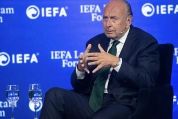 De Milei a Sánchez: así es José Luis Manzano, el empresario argentino que se ha asociado con los accionistas ‘rebeldes’ de Prisa en su nuevo canal de televisión