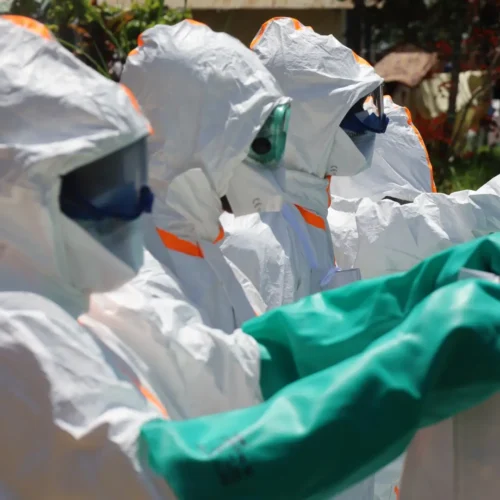 La OMS eleva a 223 las «muertes sospechosas» por la epidemia de ébola en la República Democrática del Congo