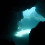 Los geólogos alertan de una grieta de 75 kilómetros en el Pacífico que divide la tierra, transformando las placas tectónicas