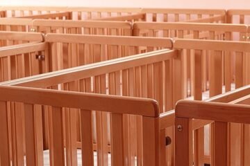 Los expertos advierten sobre el ‘efecto calendario’: «El retraso del primer hijo dificulta e incluso impide tener más hijos»