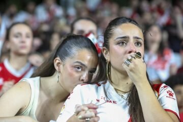 El llanto de Vallecas: la gesta continental del Rayo se apaga entre las lágrimas de su afición