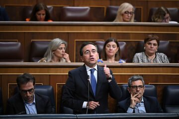 Familias de diplomáticos denuncian desprotección: sin derecho a atención sanitaria ni vacunas
