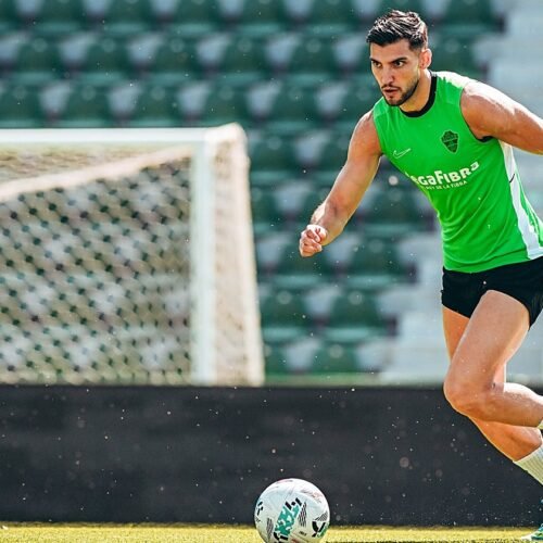 El Sevilla FC le busca destino a Rafa Mir tras su salida del Elche