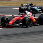 Leclerc saca oro de la falta de fiabilidad de Mercedes