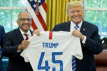 La mano derecha de Infantino dimite en protesta por la venta del Mundial: «Es un mal negocio para el fútbol»