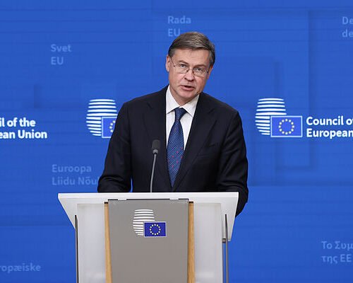 El Gobierno evita tocar la Ley del Suelo en el nuevo paquete de vivienda a pesar de que Bruselas lo considera imprescindible