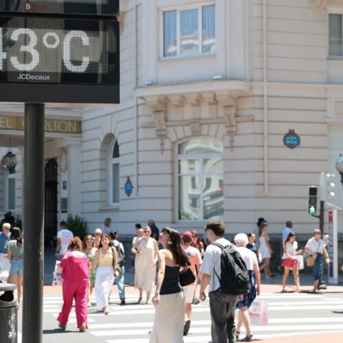 La ola de calor abrasa a toda España y eleva a rojo el riesgo en tres comunidades
