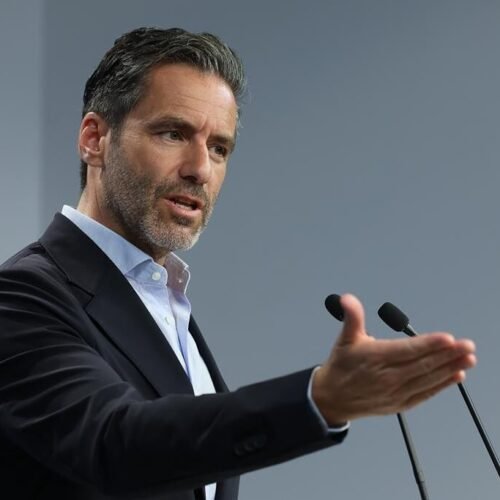 Borja Sémper, portavoz del PP,  pide ‘cautela’ en las comparaciones, después de que Feijóo equiparara las bajas laborales con el cáncer