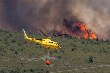 Incendios hoy en España, última hora en directo | El incendio en Orés (Zaragoza) avanza por el flanco izquierdo y ha quemado ya 15.400 hectáreas