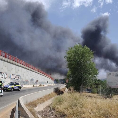 Restablecida la circulación del AVE entre Madrid y Barcelona tras un incendio que la interrumpió durante una hora y cuarto