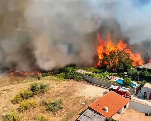 Incendios en Madrid y resto de España, última hora de hoy, en directo |  El cambio de viento de este sábado ofrece una previsión «más favorable» para controlar los incendios de Madrid y Ávila