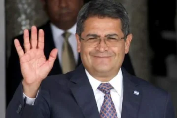 Juan Orlando Hernández regresa a Honduras tras el indulto de Trump a su condena por narcotráfico
