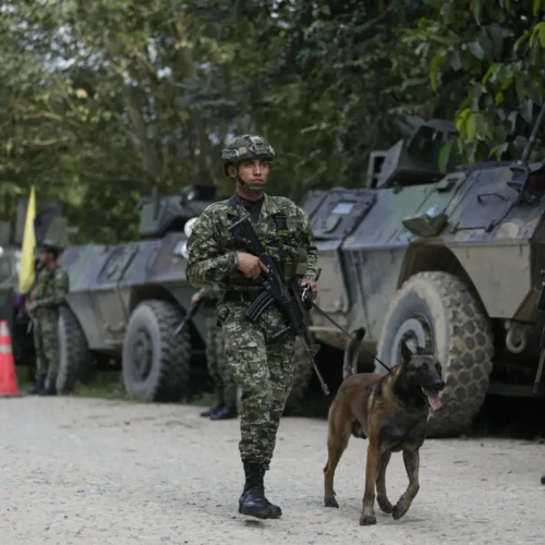 Al menos 39 secuestrados, entre ellos un menor, aparentemente por la guerrilla del ELN en Colombia