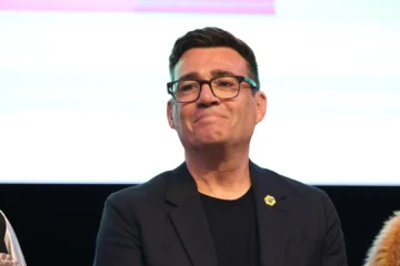 Un centro económico advierte al recién llegado Andy Burnham: «No hay margen para más endeudamiento» en Reino Unido