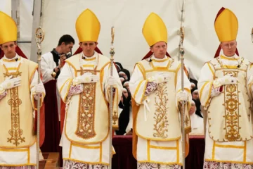 El Vaticano confirma la excomunión de los consagrantes y nuevos obispos lefebvrianos