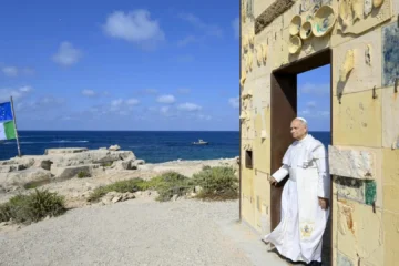 El papa León XIV visita Lampedusa: «Los migrantes muertos también son víctimas de decisiones omitidas»