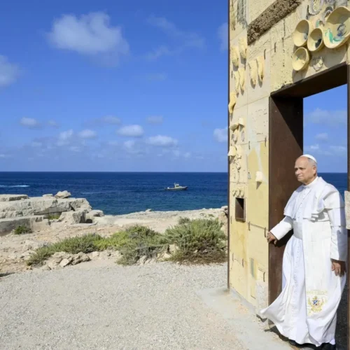 El papa León XIV visita Lampedusa: «Los migrantes muertos también son víctimas de decisiones omitidas»