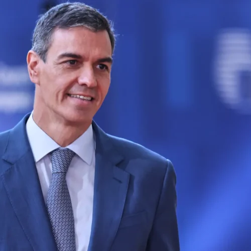 Sánchez habla con Burnham tras su llegada a Downing Street: «Compartimos retos, valores y objetivos»