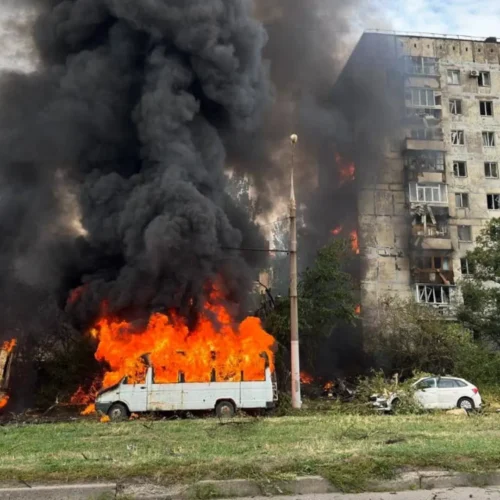 Al menos tres muertos y una decena de heridos en Ucrania tras nuevos ataques de Rusia sobre Zaporiyia y Jersón