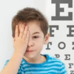 En verano este error cotidiano puede acelerar la miopía de tus hijos