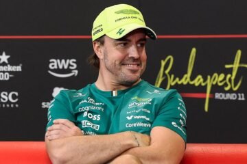 Fernando Alonso confirma que se queda en 2027 con Aston Martin: «Tengo contrato, no me muevo»